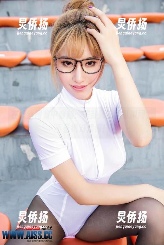 在爱丝图集中穿越：美卦师的幽默瞬间，不看绝对后悔！