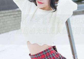 MiStar魅妍社 – 全套写真：易阳Silvia变身厨娘，厨房的光线把人都照得暖暖的。