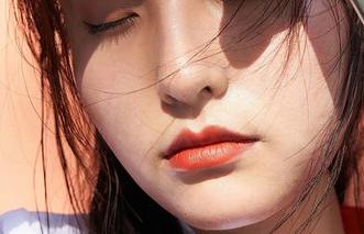 MiiTao蜜桃社 – 在线高清：琉璃lily的美腿—如此诱人，谁能抗拒？