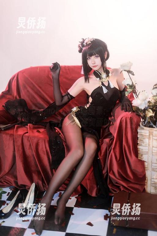 Momoko葵葵 看吧!Momoko葵葵的图集:喜多川海梦&黑江雫,一起迷失在美丽的海洋里!