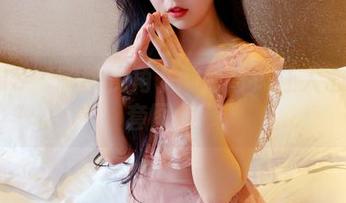 PANS – 制服视角下的曲奇：让人心跳的套图频率