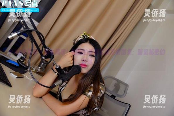 PANS写真-糊糊 PANS写真 - 偷偷揭晓!糊糊的新模试镜定制图集:暗藏秘密的瞬间