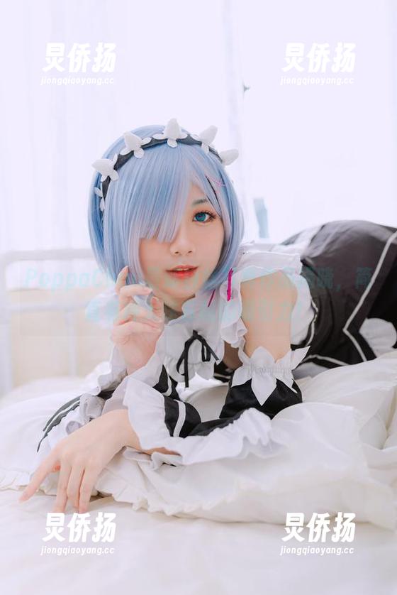 PoppaChan最新白丝写真作品揭晓，简直有种无法言喻的吸引力！
