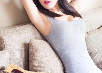 TouTiao头条女神 – 罗蔓蒂的瑜伽：一场美丽的绳子舞！