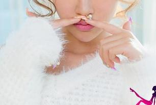 UGirls尤果网 – 当红裙遇上李凌子：随手一拍的写真资源居然让我心跳加速