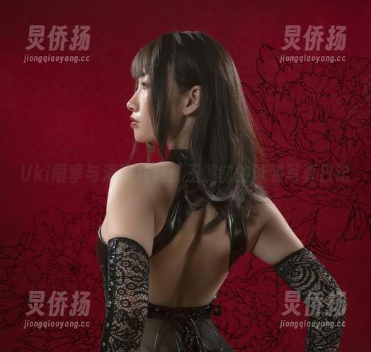 Uki雨季 Uki雨季与海浪共舞:玉藻前的泳装写真日记