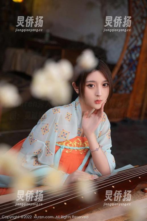 Xiuren秀人网-小雨baby Xiuren秀人网 - 小雨baby的双马尾美图:见过如此可爱吗?我只想说心都化了