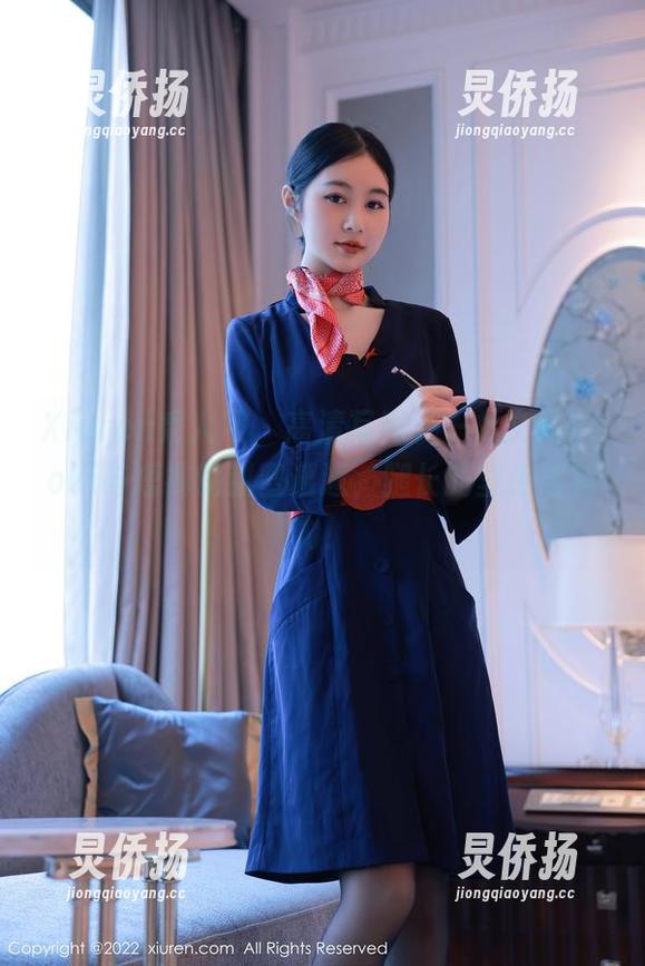 Xiuren秀人网 - 高清写真——林文文yooki与短裤的甜蜜邂逅，腿长的坚持与努力！