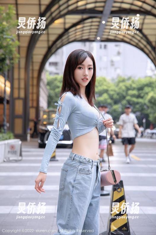 Xiuren秀人网-林文文yooki Xiuren秀人网 - 图集来了!林文文yooki户外探险,谁敢说这不是动植物合影大赛的冠军作品?