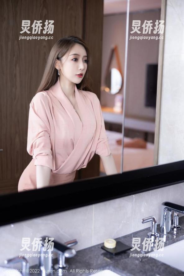 Xiuren秀人网-白洁Bessie Xiuren秀人网 - 白洁Bessie着制服,免费套图瞬间点燃你的视线!