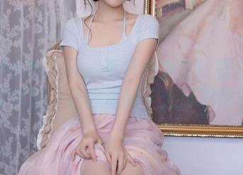 Xiuren秀人网 – 不只是少女！程程程的写真壁纸，让你深陷于无尽遐想中。