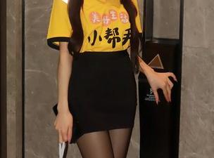 Xiuren秀人网 – 鱼子酱fish的图库分享之旅，保安故事情节里的小秘密