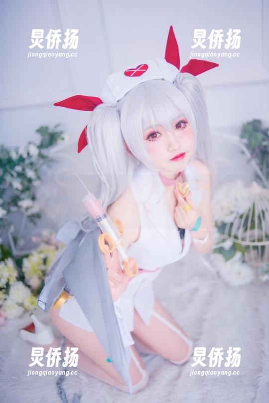 coser衣衣 精选原图曝光!coser衣衣在‘少女前线紫雨心’里说,穿衣服其实是穿心情!