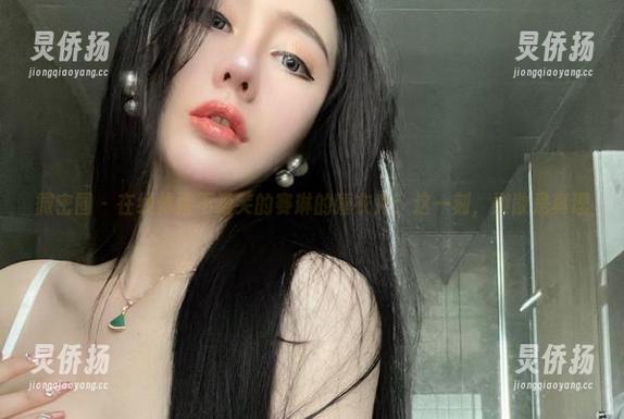 不爱笑的赛琳 微密圈 - 在线体验不爱笑的赛琳的睡衣秀:这一刻,懒散是真理