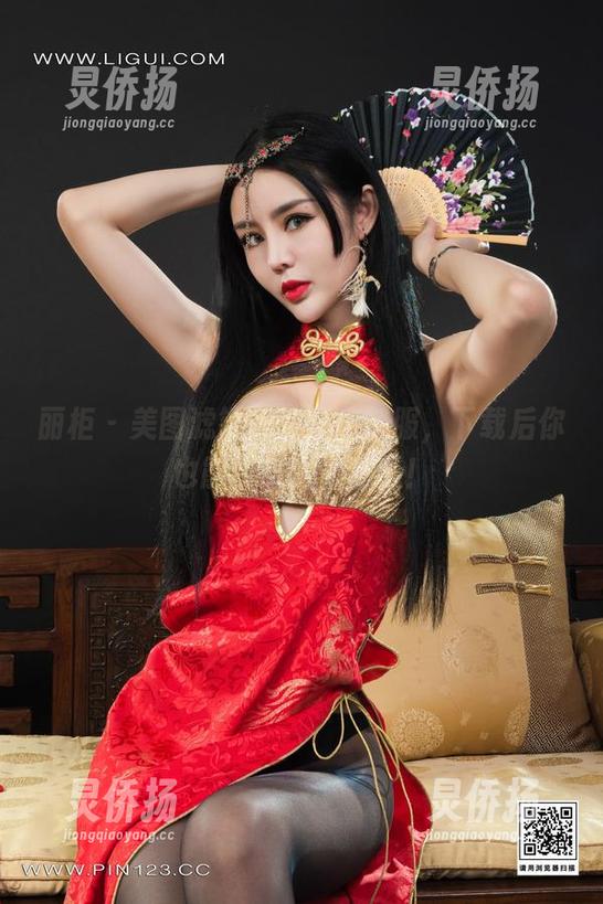 丽柜-晴晴 丽柜 - 美图滤镜下的晴晴制服,下载后你也能变身时尚达人!