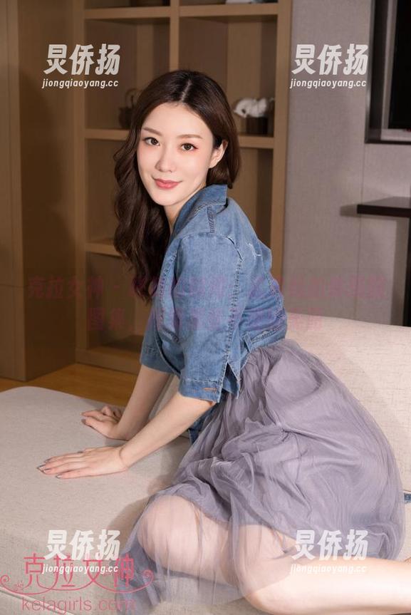 克拉女神 - 跳舞的瞬间：孟君私拍体操服图集，探索那些不速的美丽