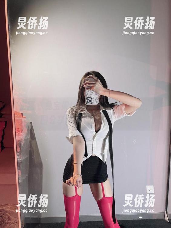 兔宝妮to 微密圈 - 兔宝妮to在淋浴间疯狂自拍,美图分享越看越想冲进去!