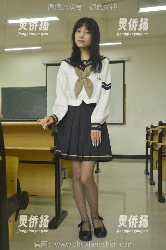 初夏女神-柒柒 初夏女神 - 《柒柒的海军服集:蓝色梦境的下载合集》—光影交错中的小秘密,谁能拒绝!