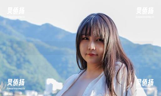 咔喵KANEKO的黑色幻影：在私房合集中流转的那些光影故事。