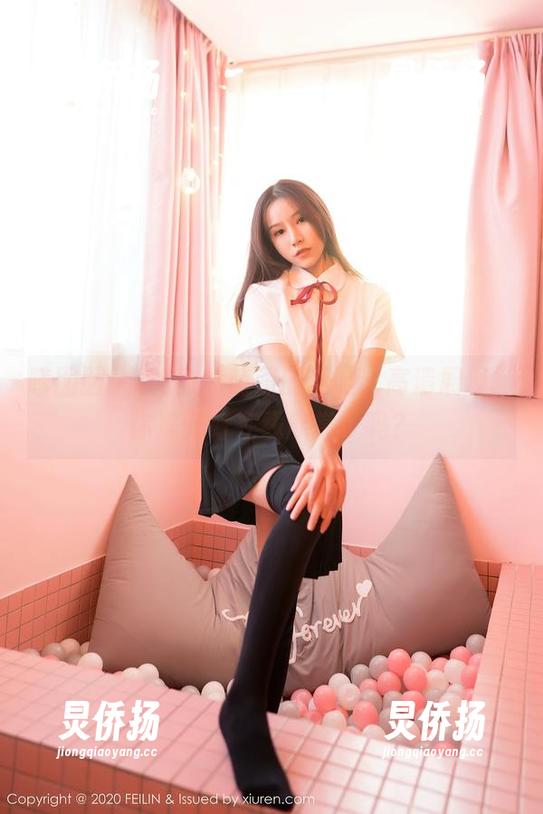 嗲囡囡 - K8傲娇萌萌的美腿：高清展现，你准备好在线欣赏了吗？