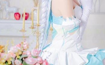 免费美图专辑：看墨玉M如何把短裙穿出一米八的气场！