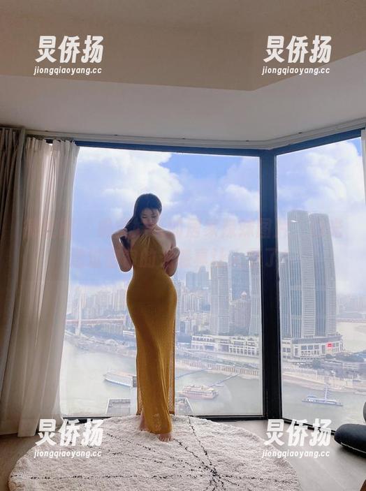 微密圈 - 奶宝妹纸的居家辣妹图片，阳光透过窗帘的光感真让人晕了！