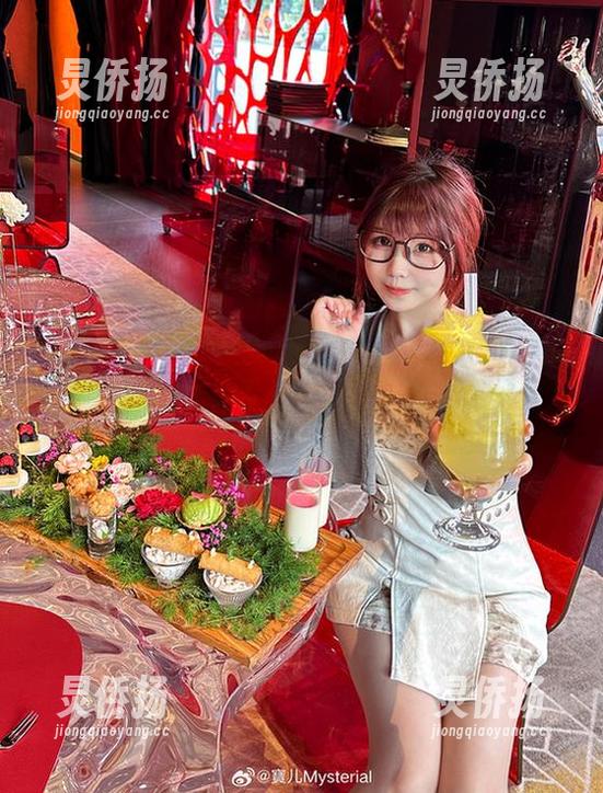 免费福利来袭，宝儿mysterial的清纯作品让人目不转睛