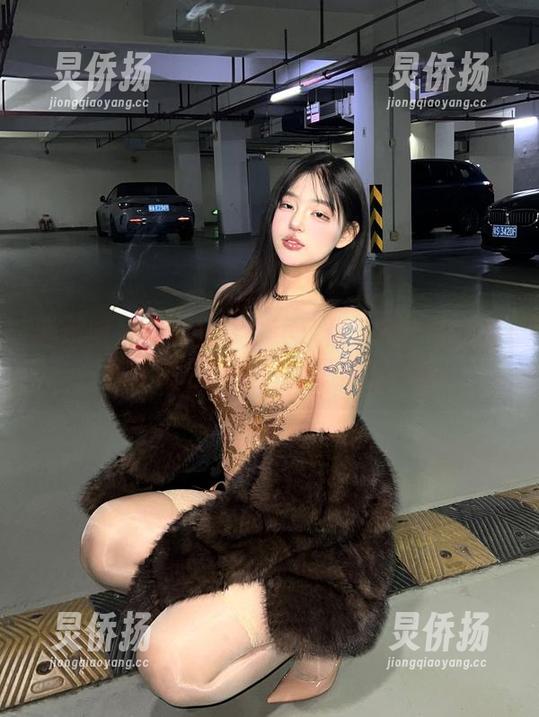 小优优子 微密圈 - 高清分享!小优优子的皮衣造型,怎么这么好看啊,想多看几遍。
