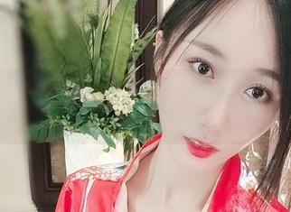 微密圈 – 小玉吃果冻图集大揭秘：今日精选！腿真的是美得不可思议。