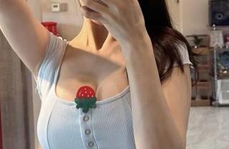 微密圈 – 从小玉吃果冻的马甲线系列看，什么是“腹肌美”的图片合集