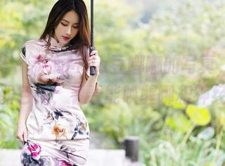 尤蜜荟 – 甜心Mila豆嘟嘟的写真，试试不弱色气，看看能唤醒哪根神经？