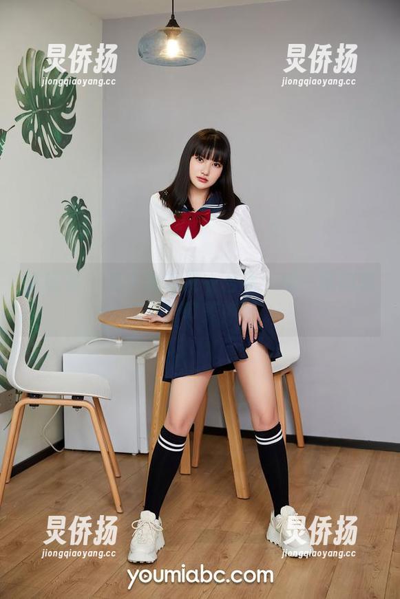 尤蜜荟-艾小青 尤蜜荟 - 艾小青的皮衣合集:每一张都刺激着审美神经