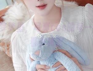 在嶋葵的梦梦里，写真cos的每一角落都藏着小秘密