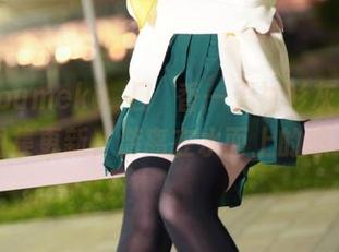幼爱youmeko樋口円香—无衬衫灰丝的浪荡图集更新，游离在水面上的想象！