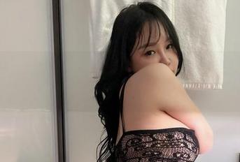 微密圈 – 一眨眼就看完了！张鑫baby新视频里的全套作品太好看了！