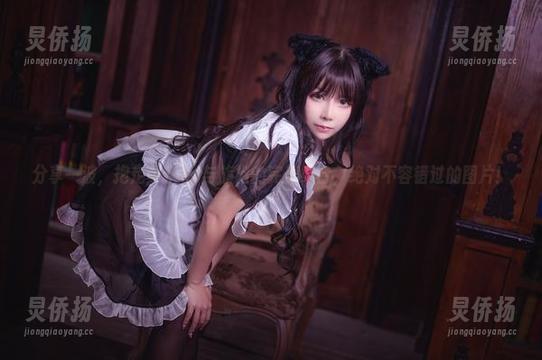 分享一波，抱走莫子aa与旗袍的完美结合，绝对不容错过的图片！
