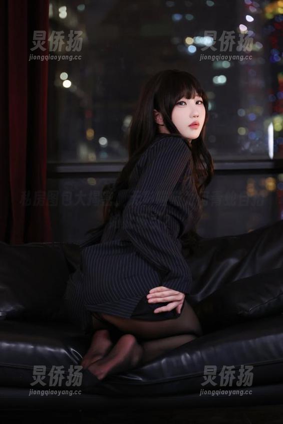 私房图包大揭密，无影喵喵为何青蛇自拍如此吸引？