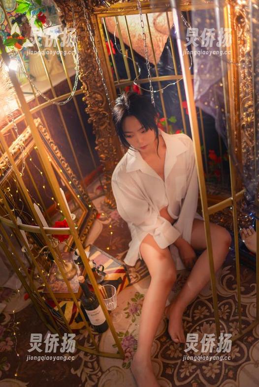 是青水 哈哈!是青水体操服新更新,运动与幽默的完美结合!