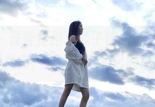 微密圈 – 谁能拒绝？林子喵Lynne短裙的原图精选，让人心动不已的瞬间。