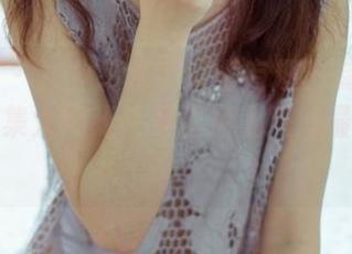 果团网 – 职业装也可以很有趣！龚玥菲最新作品集大揭秘，不正经上班的最佳穿搭！