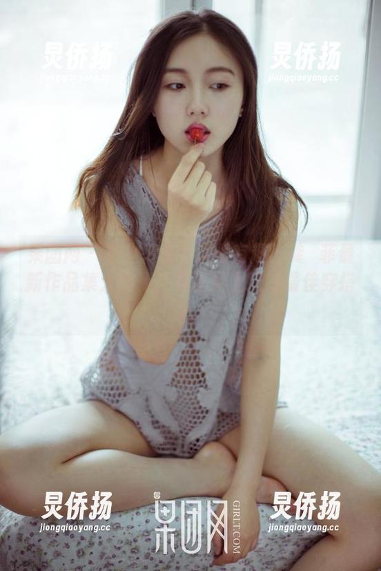 果团网-龚玥菲 果团网 - 职业装也可以很有趣!龚玥菲最新作品集大揭秘,不正经上班的最佳穿搭!