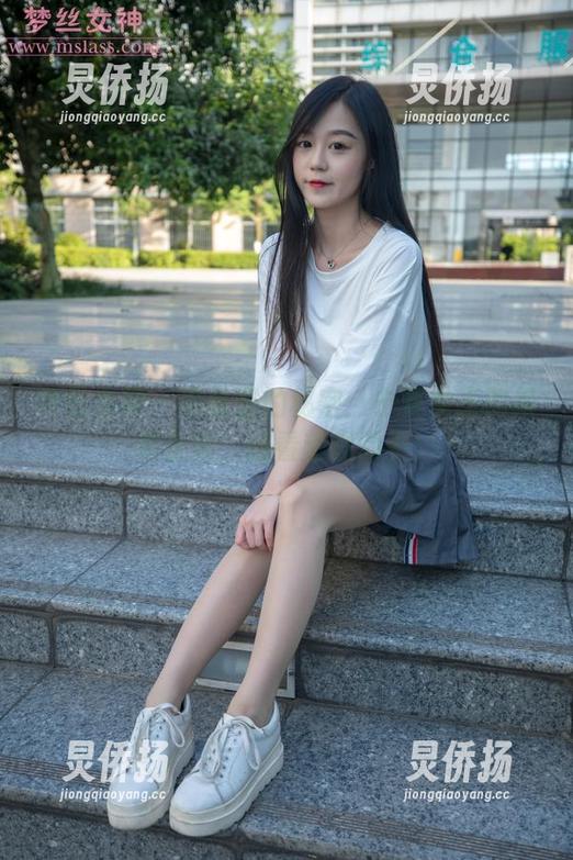 梦丝女神-宁夏 梦丝女神 - 网盘里的秘密:宁夏女王的换装合集,越看越想剁手!