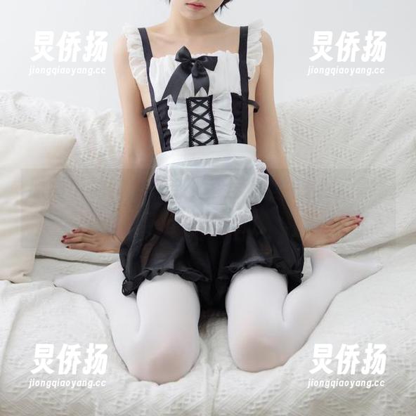 森萝财团 原图中的纯白诱惑,森萝财团把裸足演绎得挺有意思的。