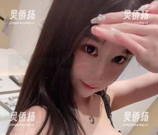 微密圈 - 抓住沈汝凡超哇塞的网袜瞬间——图集里的呼吸与温度