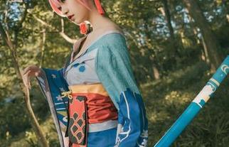 解压沧霁桔梗的校服作品：网盘里的青春记忆