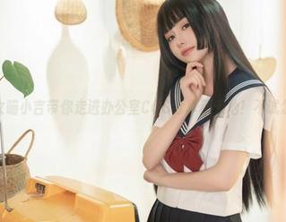爆机少女喵小吉带你走进办公室COS分享新天地！不试怎知道？