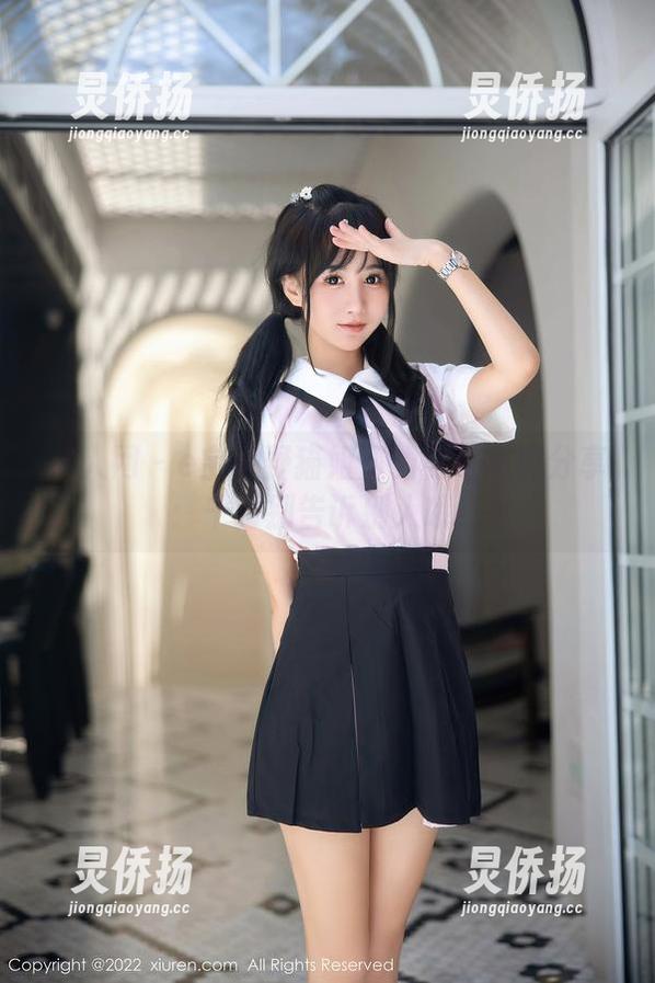秀人网 - e宝小野猫姐姐的秘密写真分享：千万别告诉别人哦！