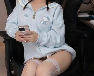 秀人网 – 从不油腻的圆圆酱——她的写真集怎么就这么亮呢？快来分享你的感受！