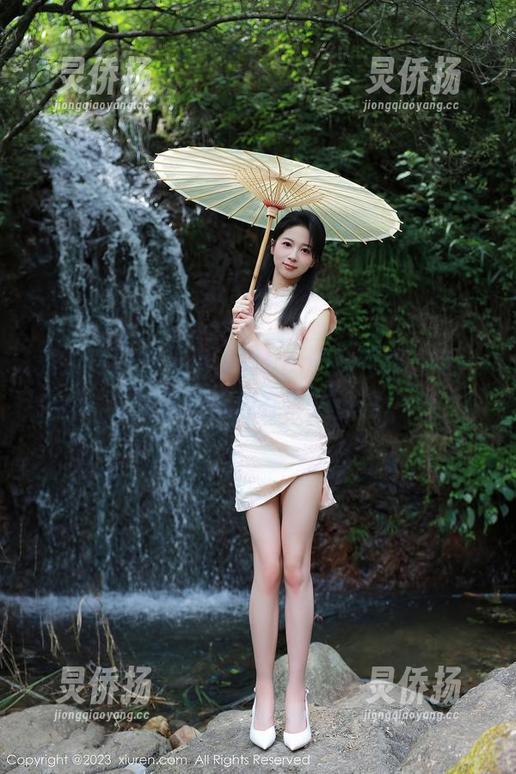 秀人网-小海臀Rena 秀人网 - 重温小海臀Rena的花嫁,每一张原图都像在耳边低语