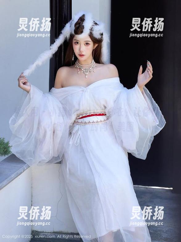 秀人网-小猪peggy 秀人网 - 小猪peggy连体衣,让你怀念小时候的“时尚”美图